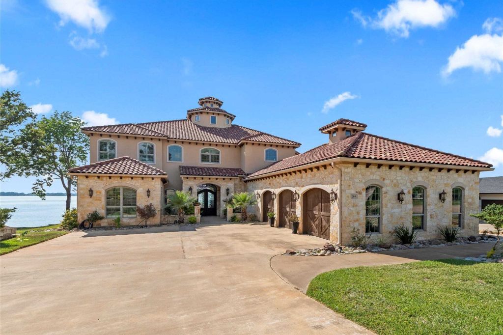 Property photo 1 of 31