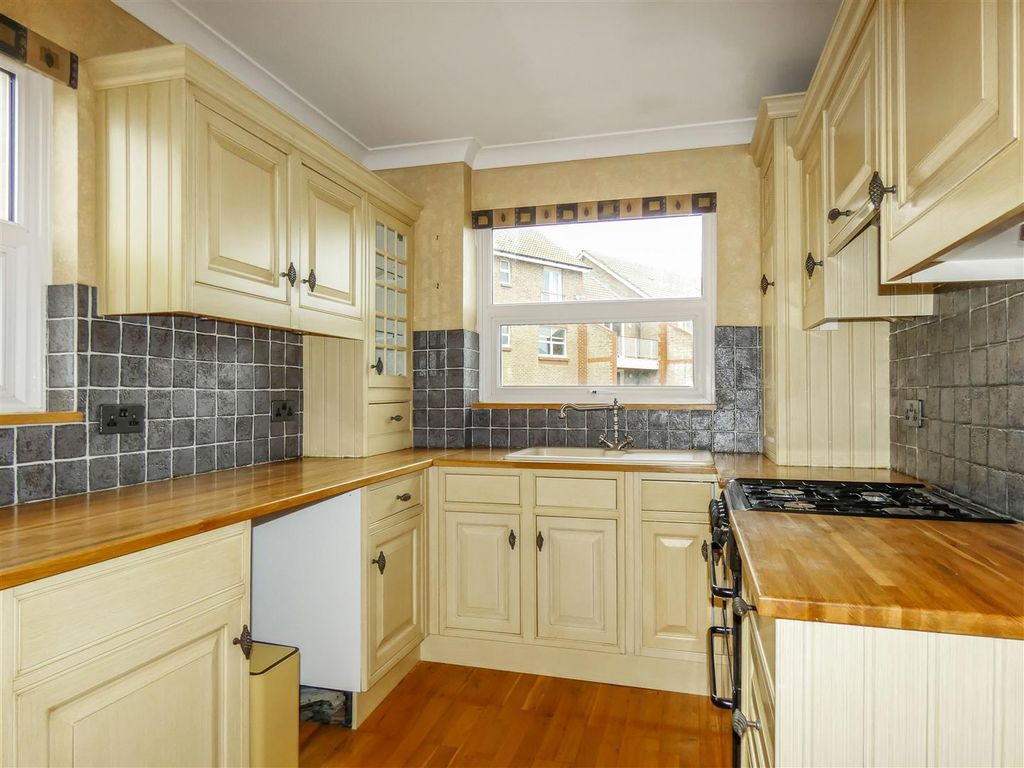 Property photo 3 of 10 3.Jpg