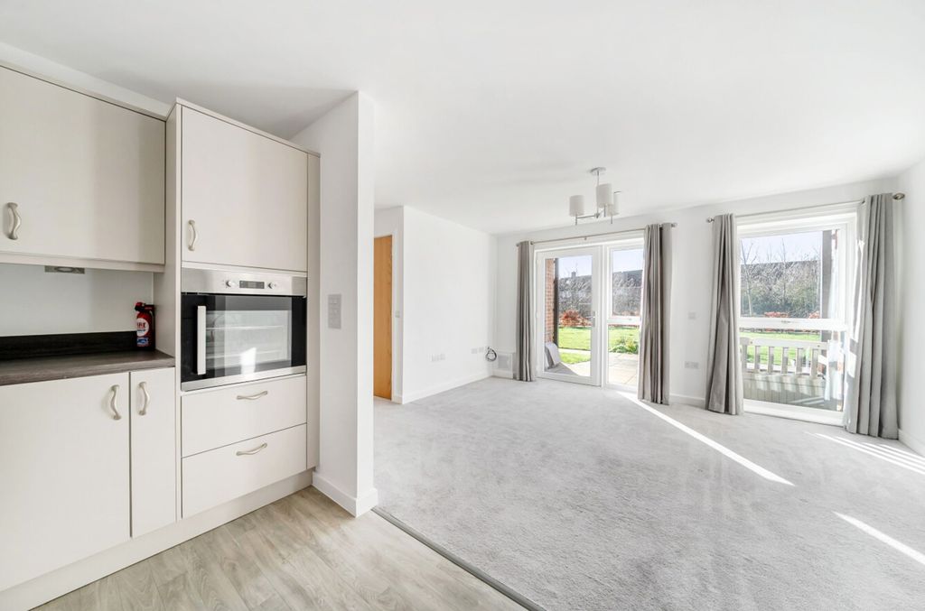 Property photo 3 of 18