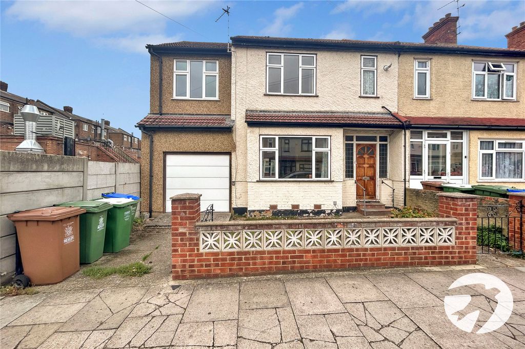 Property photo 1 of 13 External