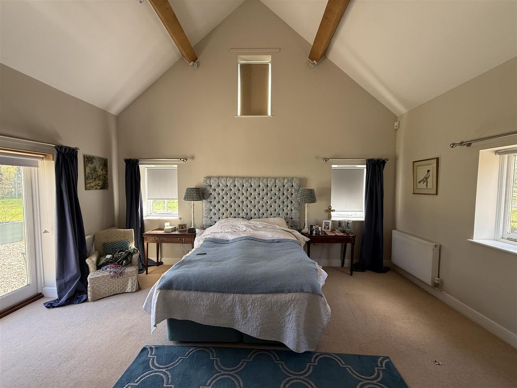 Additional image 5 of 5 bed barn conversion to rentBransbury, Barton Stacey, Winchester SO21