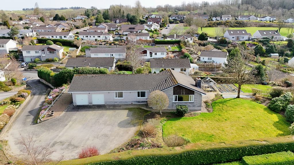 Property photo 1 of 33