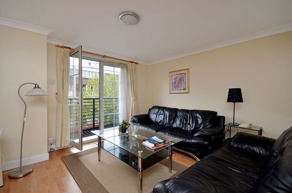 Property photo 1 of 8