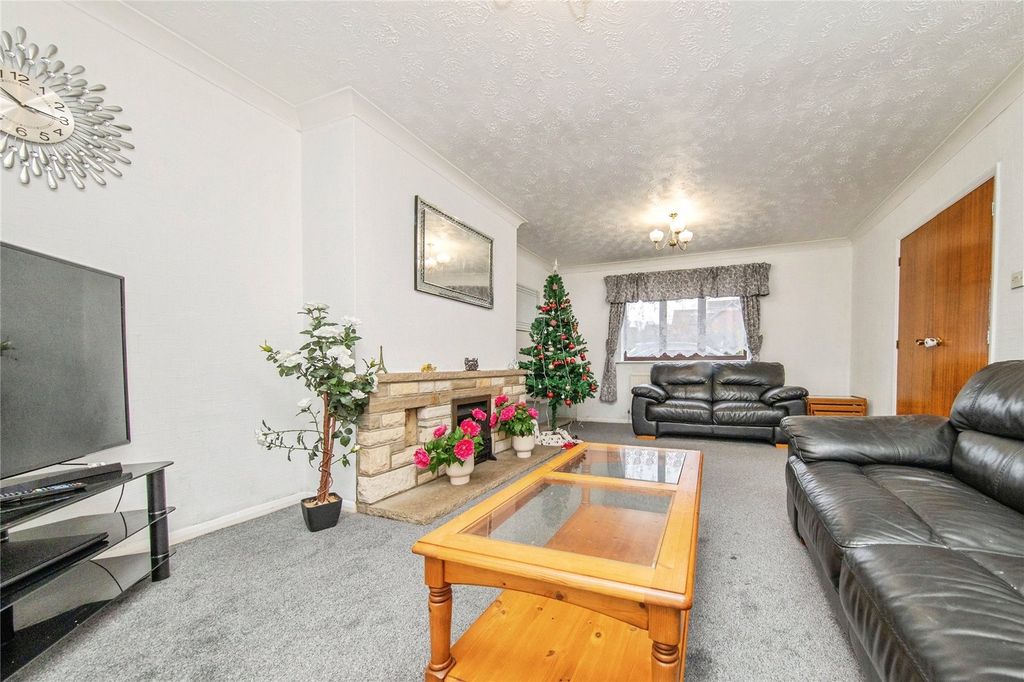 Property photo 3 of 16 Picture No. 06