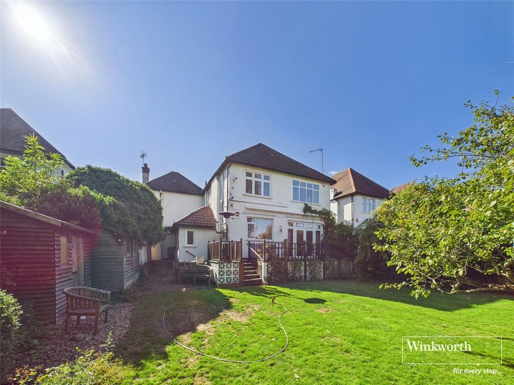 Property photo 3 of 12 Garden