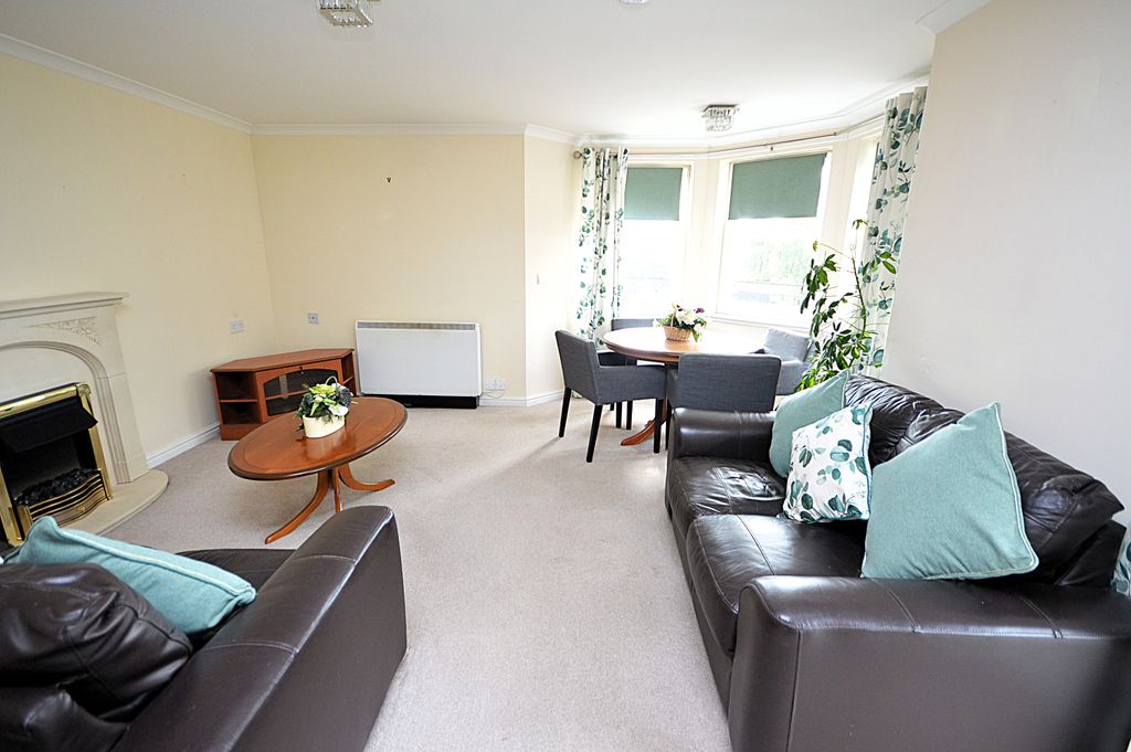 Property photo 3 of 27