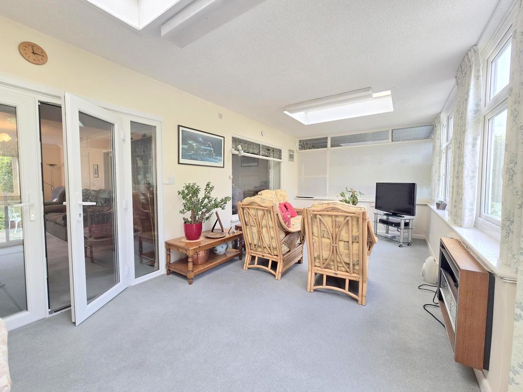 Property photo 3 of 18 Photo 6