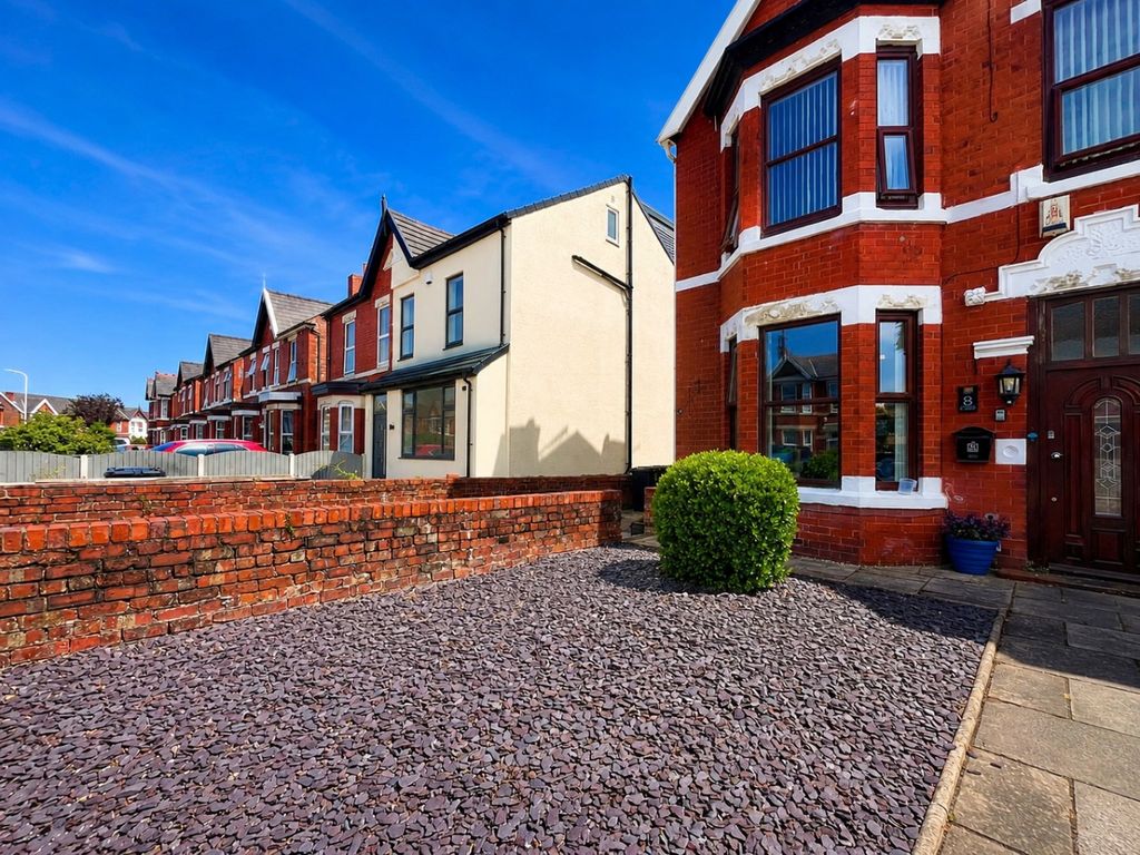 Property photo 2 of 18 5283172