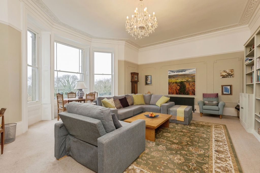 Property photo 2 of 19 Pbox-Img.Jpg