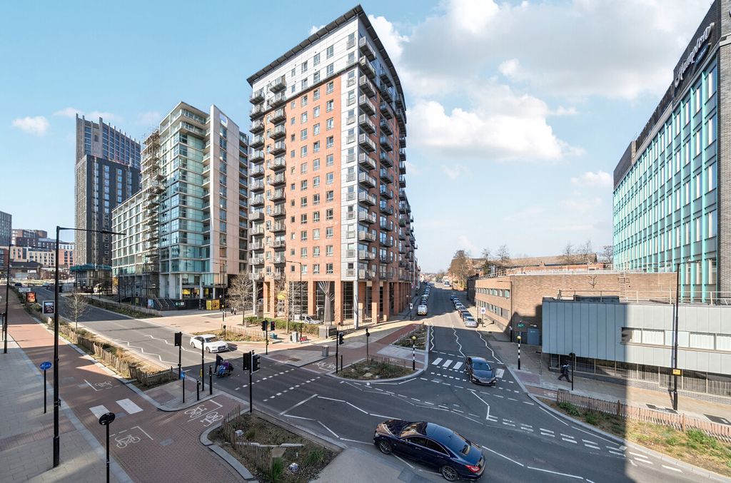 Property photo 1 of 12 1430197-1-69Bbdfc...