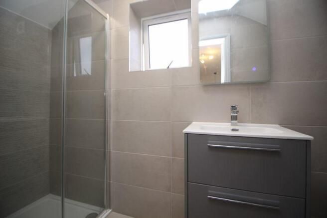 Property photo 3 of 18 Bathroom