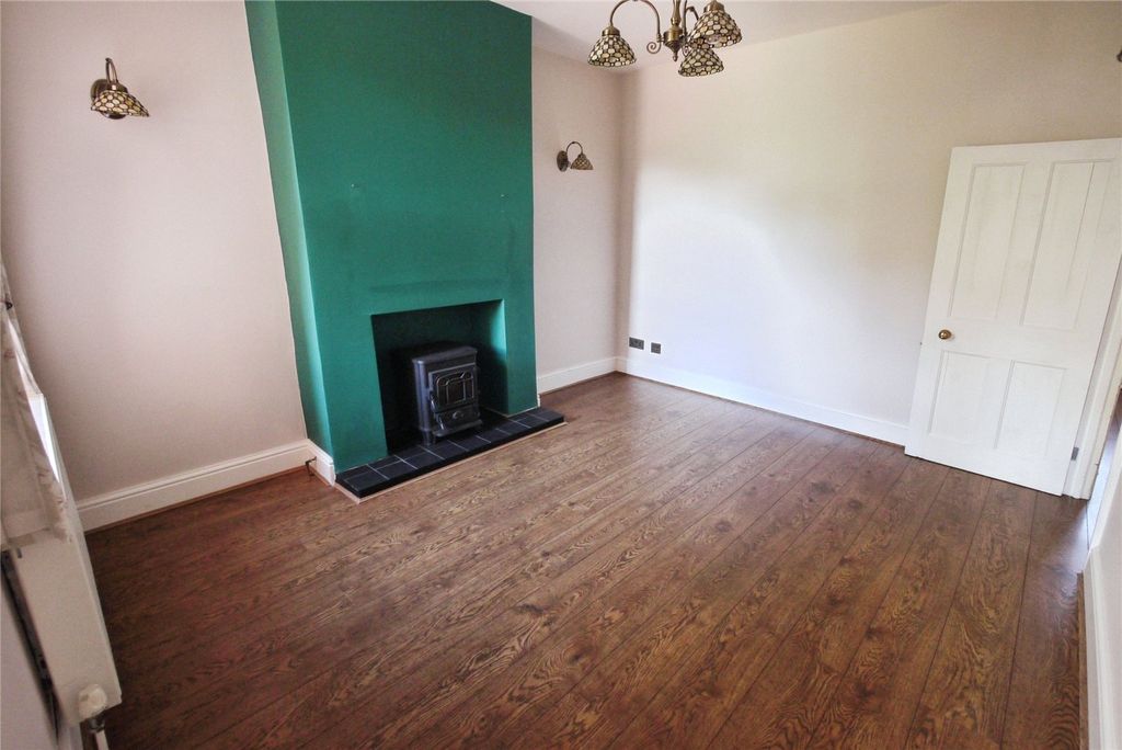 Property photo 2 of 14 Picture No. 11