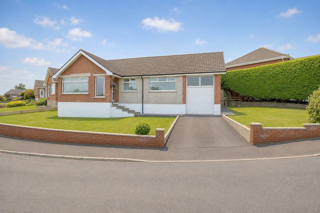 Property photo 1 of 18 Entrance Proch