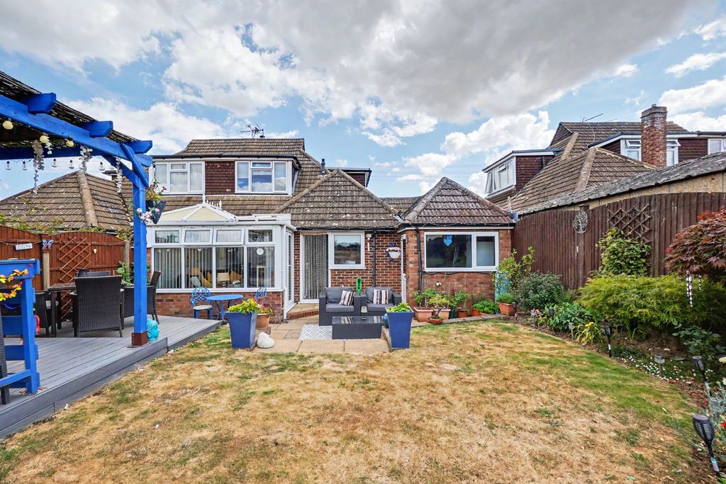 Property photo 2 of 26