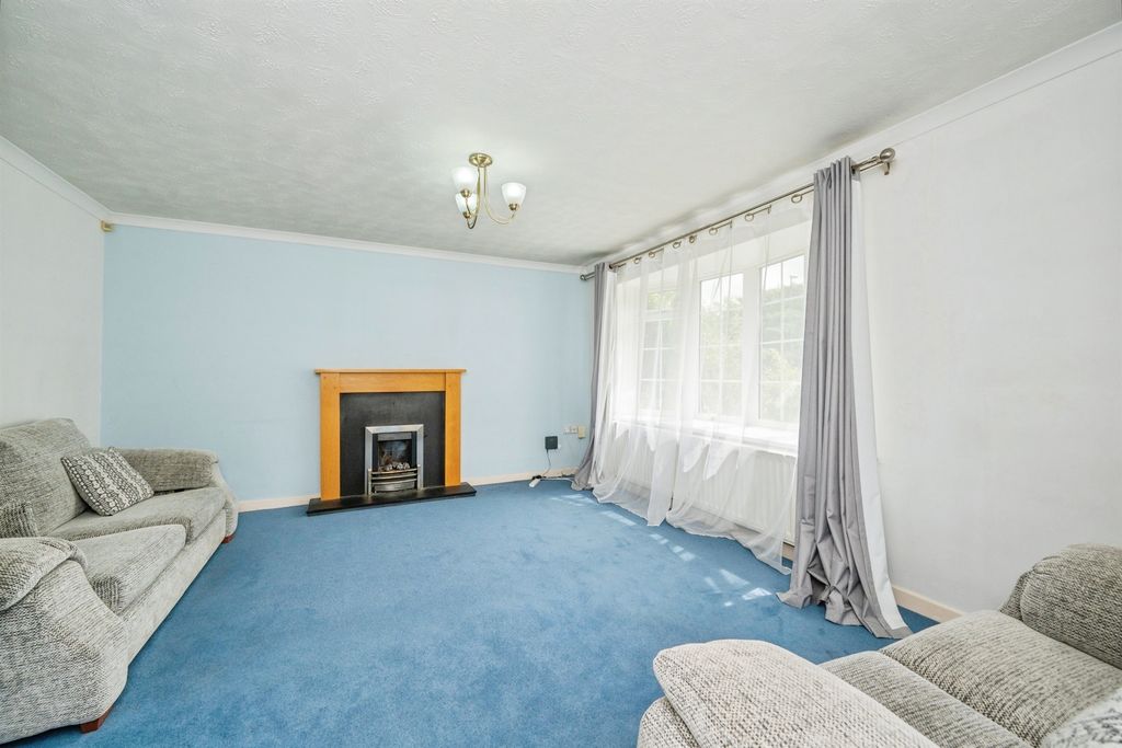 Property photo 3 of 14