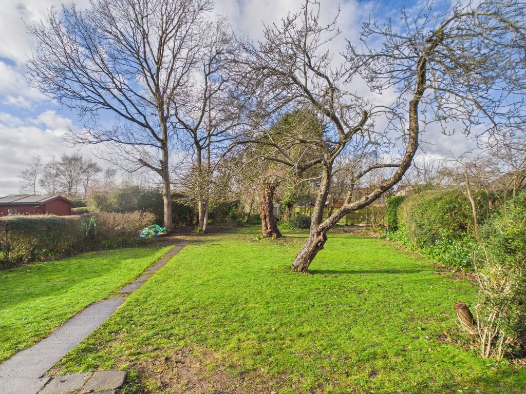 Property photo 3 of 31 Cam02023G0-Pr0201-Still004