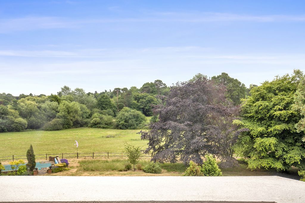 Property photo 3 of 34