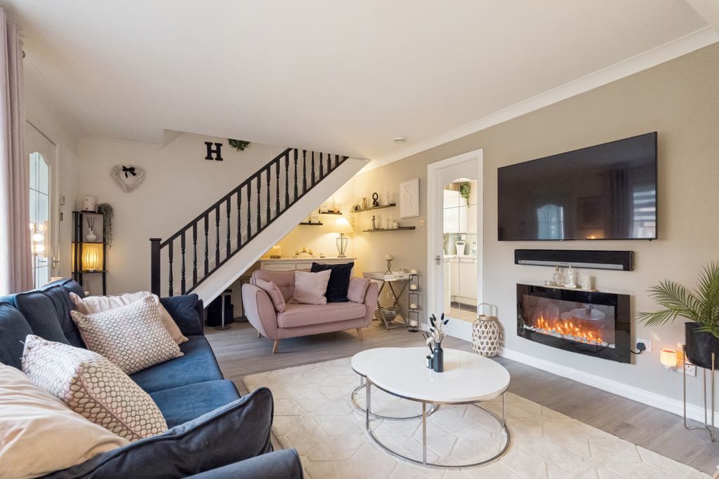 Property photo 3 of 21