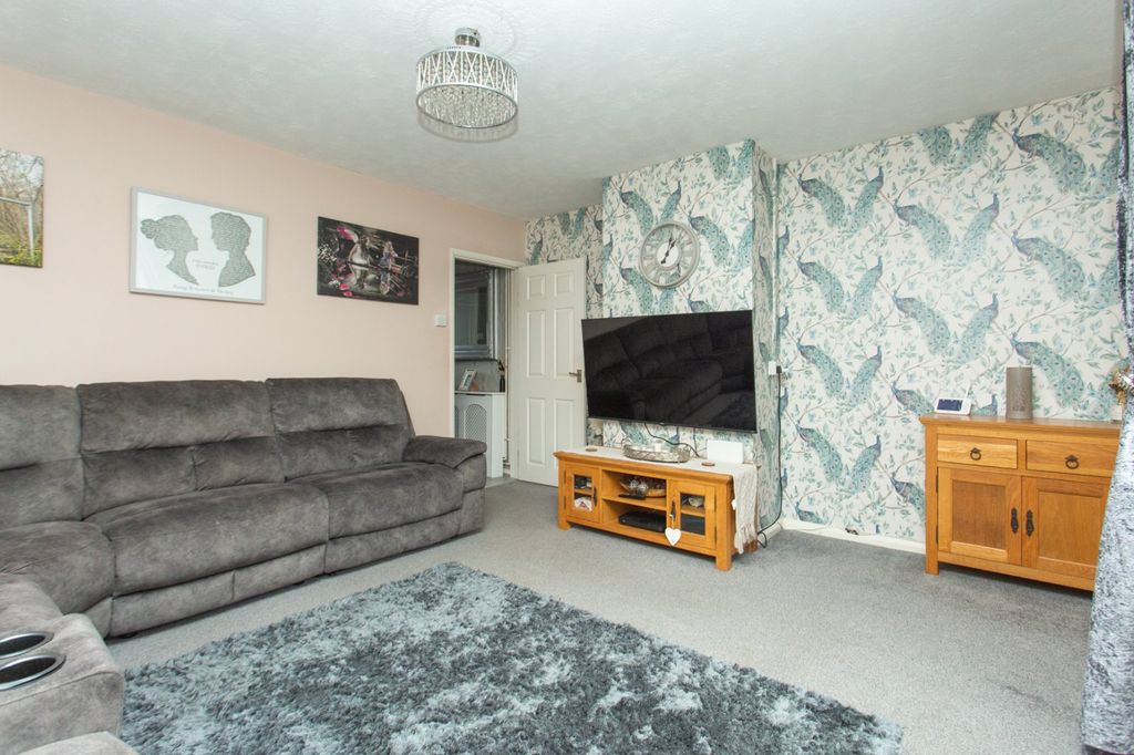 Property photo 3 of 18 Picture 3