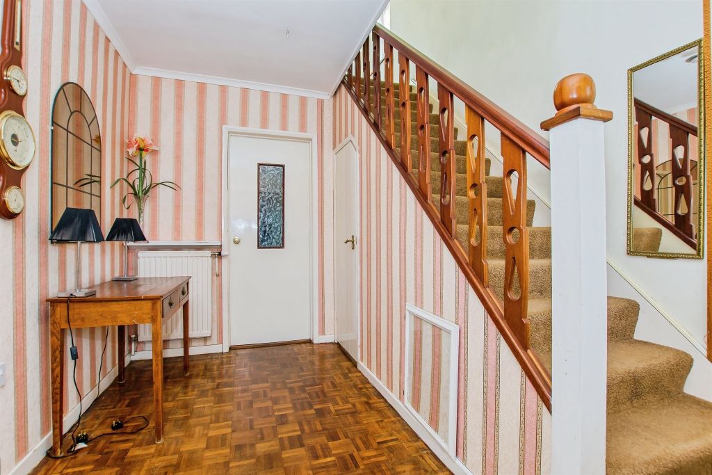 Property photo 2 of 17