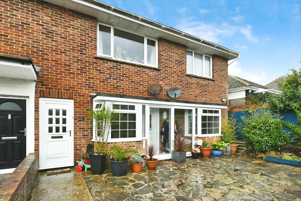 Property photo 1 of 17 Front