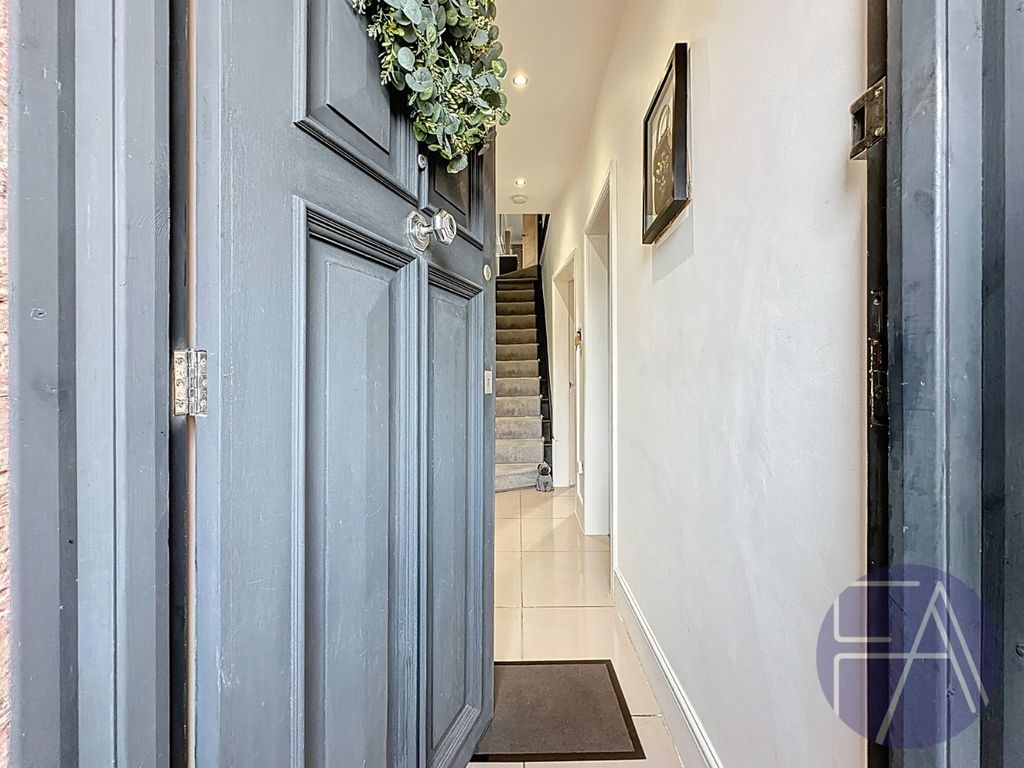 Property photo 3 of 32 4574905