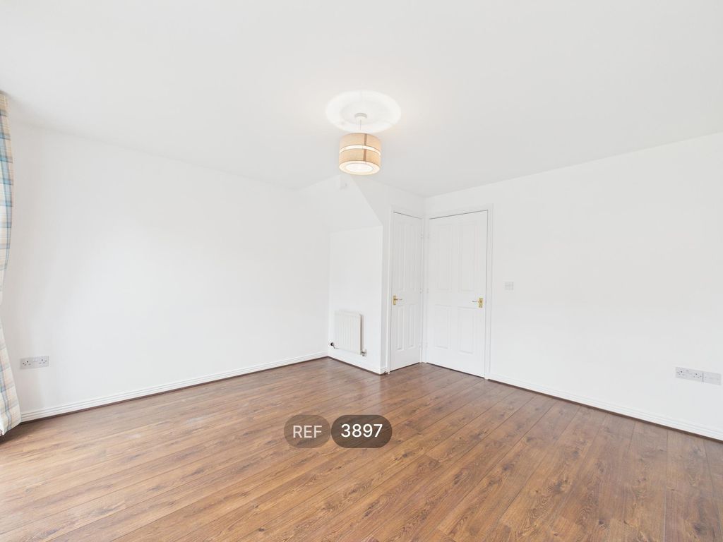 Property photo 3 of 17 Living Room