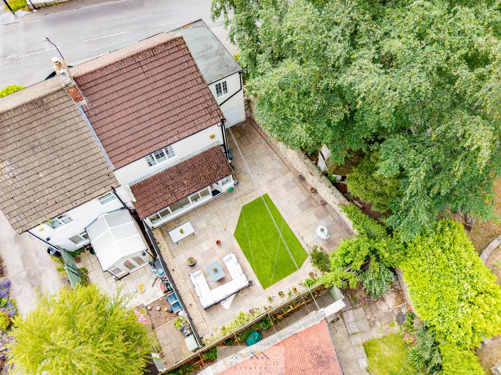 Property photo 2 of 23