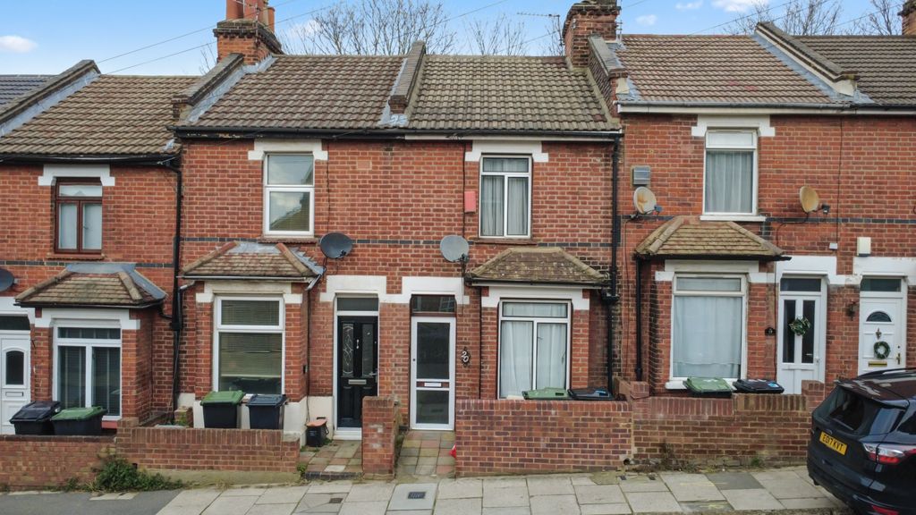 Property photo 1 of 15 4778440