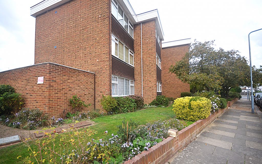 Property photo 1 of 4 Two Bedroom Flat