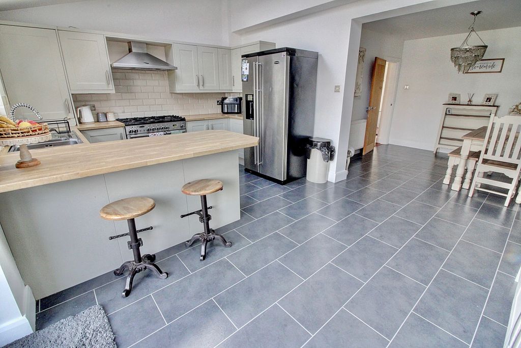 Property photo 2 of 25 3. Open Plan Dining Kitchen