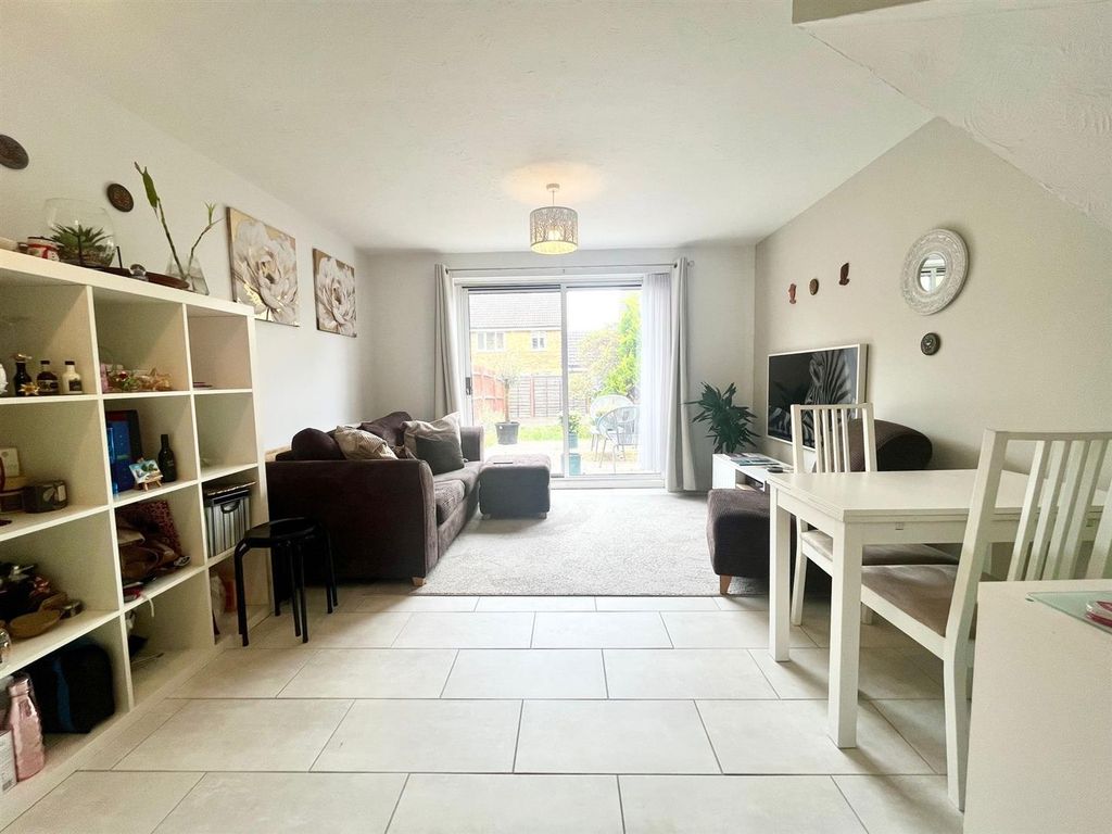 Property photo 3 of 17 5E3947c3-8A5d-409c-Bf44-23A0Bb11188A.Jpeg