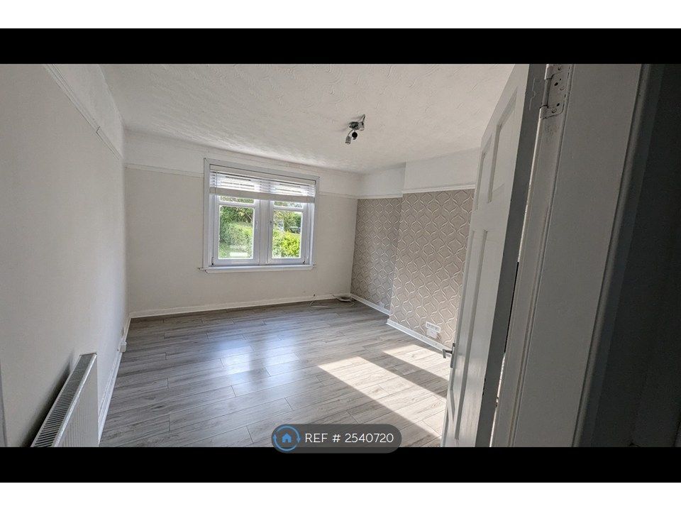 Property photo 2 of 9 Living Room