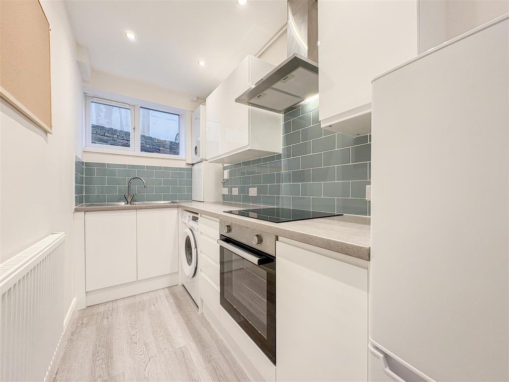 Property photo 2 of 16 Kitchen