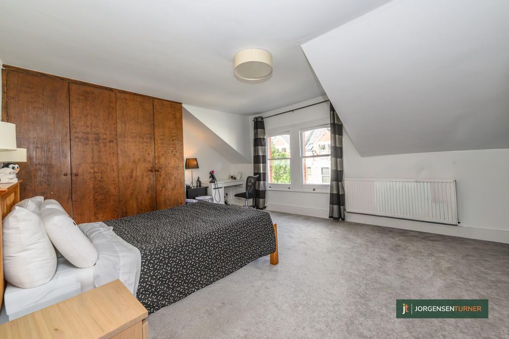 Property photo 3 of 8