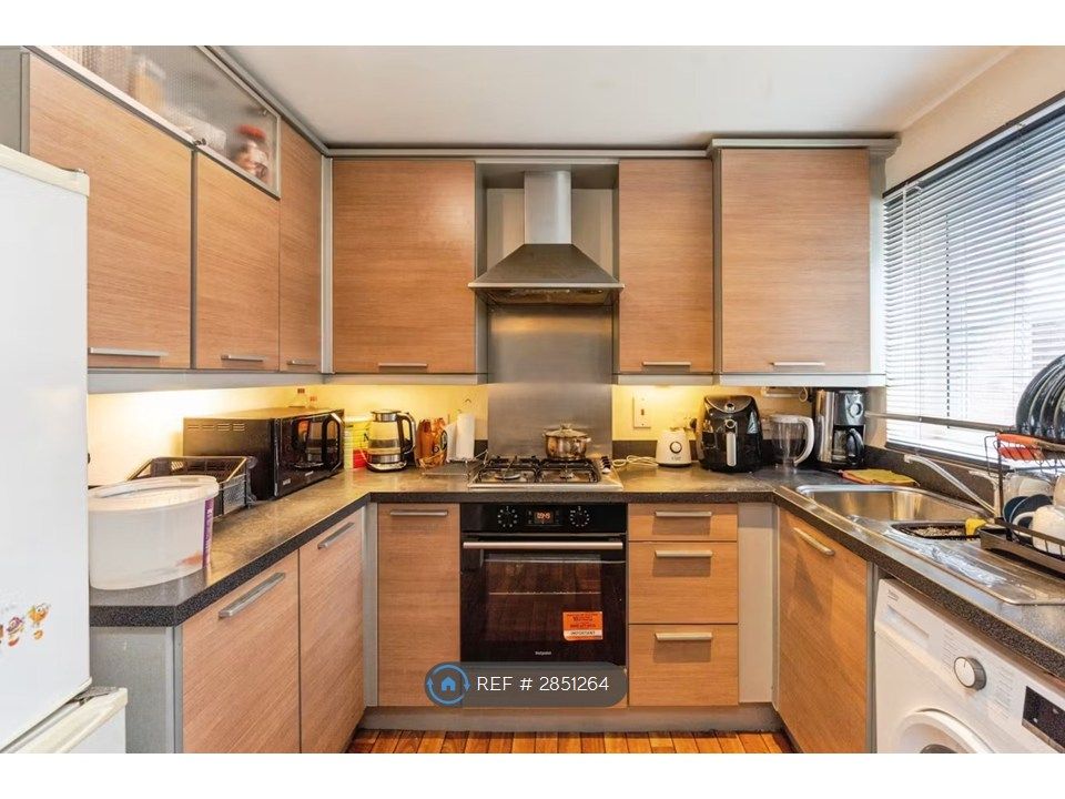 Property photo 3 of 20 Kitchen