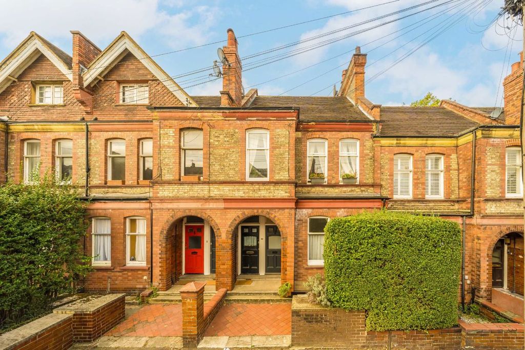 Property photo 1 of 8