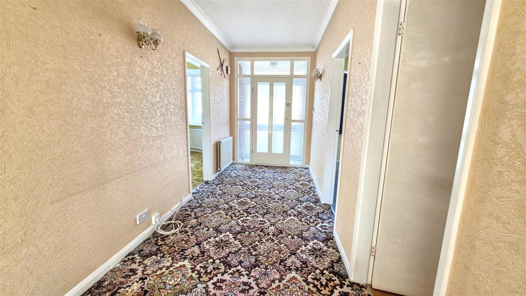 Property photo 3 of 17 17566.Jpg
