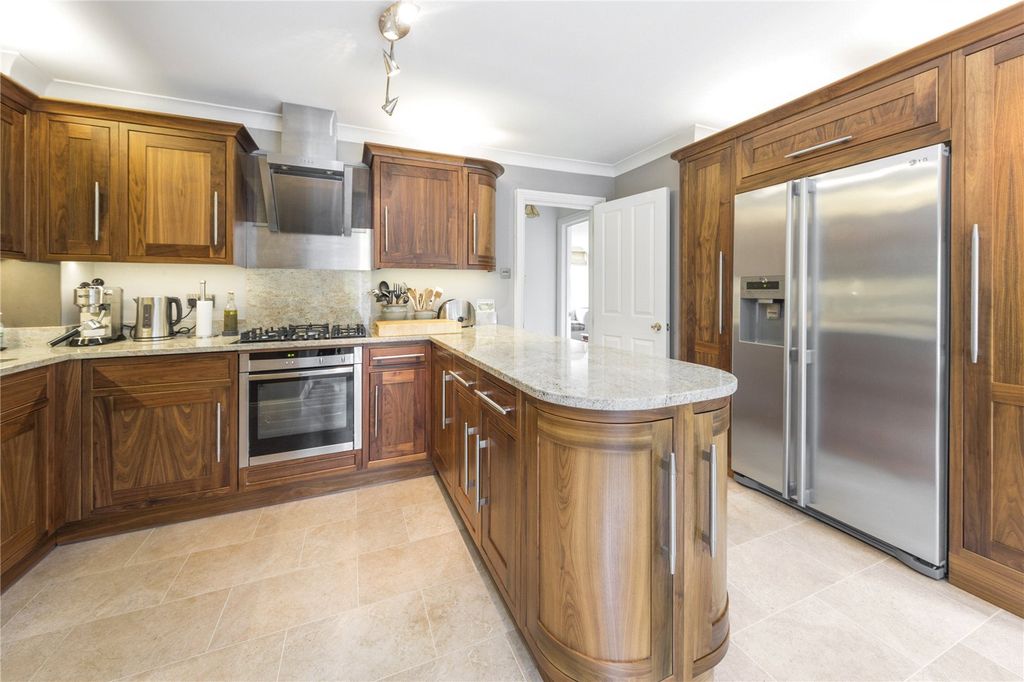 Property photo 2 of 10 Picture No. 30