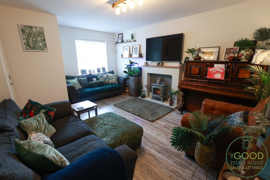 Property photo 3 of 18