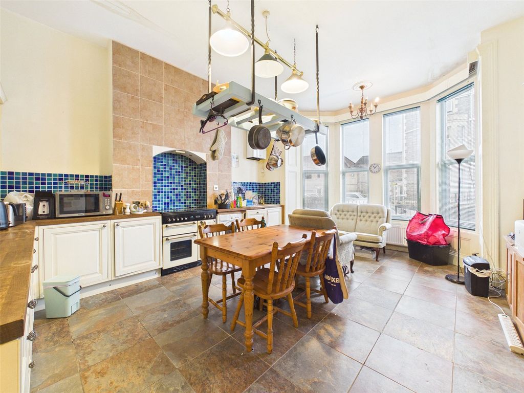 Property photo 3 of 21 Picture No. 16