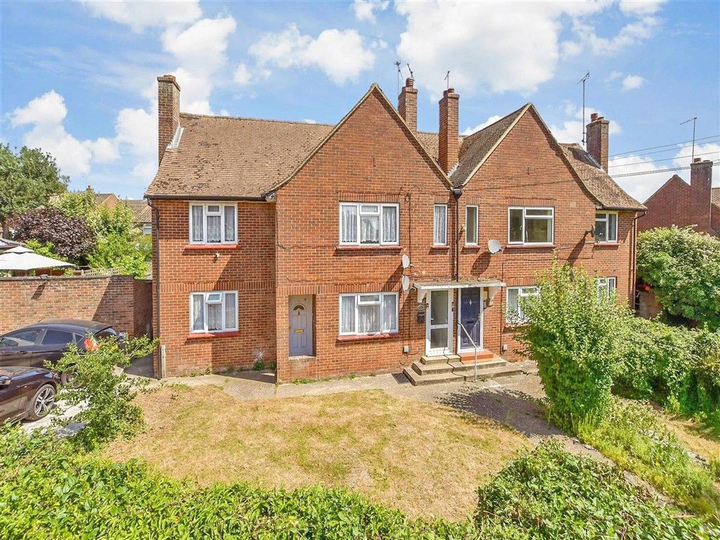 Property photo 1 of 7 Web External