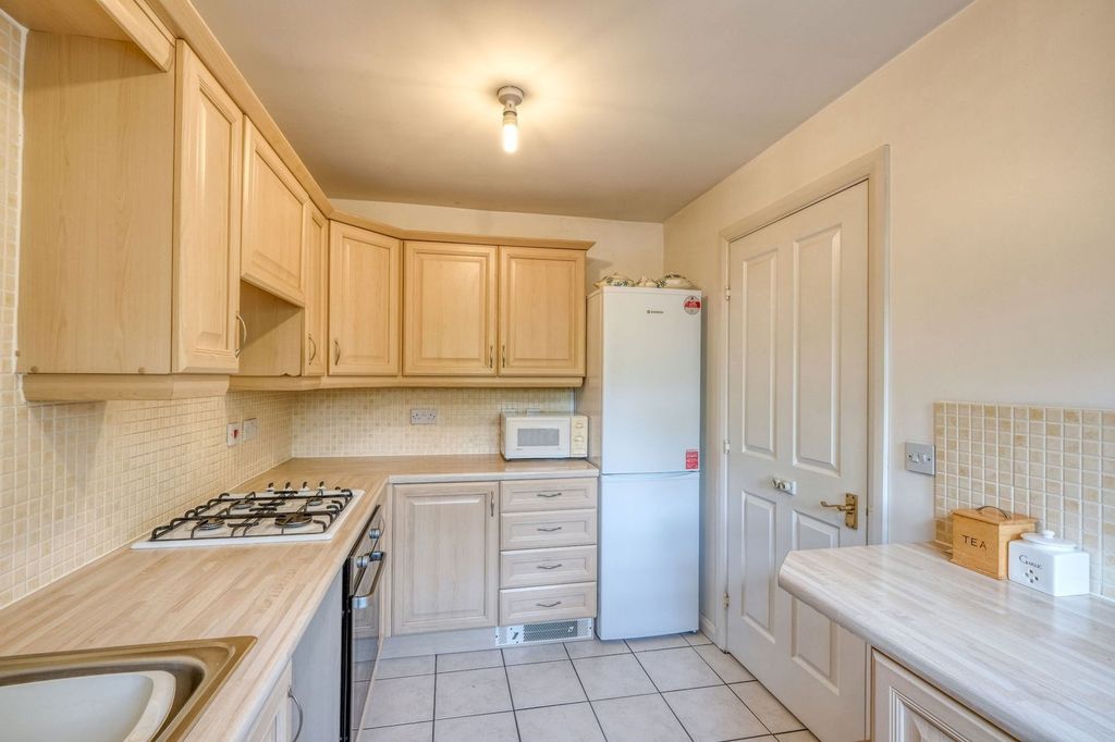 Property photo 3 of 15