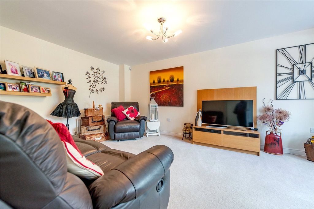 Property photo 3 of 13 Picture No. 05