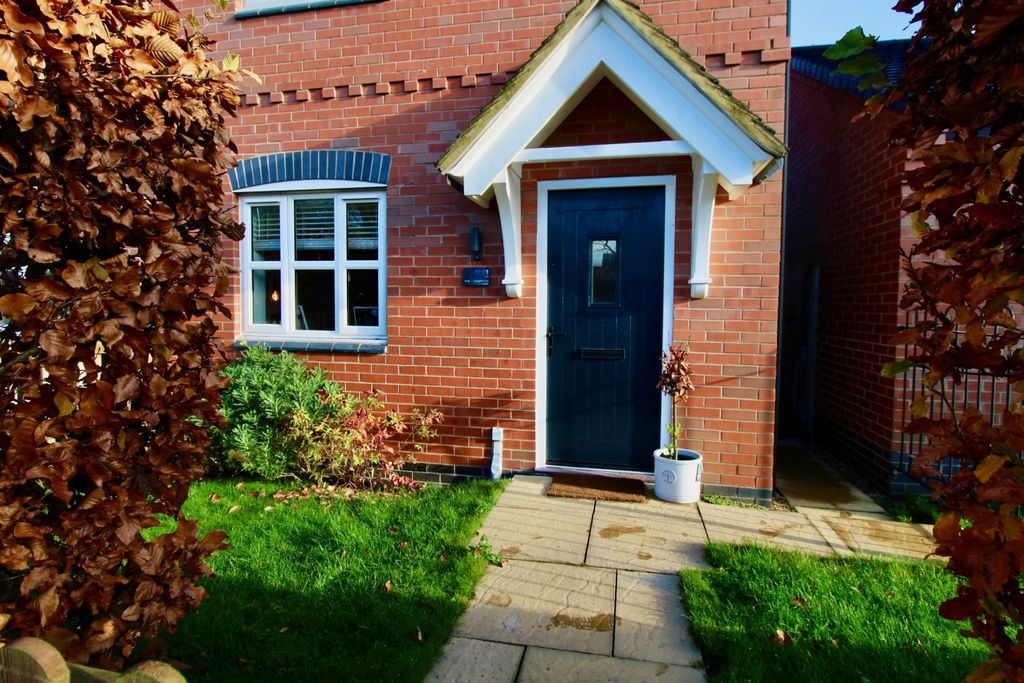 Property photo 2 of 15 Front Of House