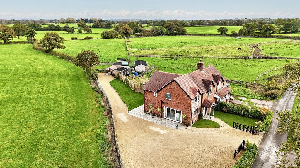 Property photo 1 of 32