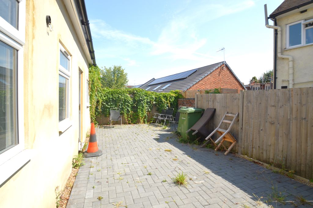 Property photo 3 of 6 Img_2042_13_Original