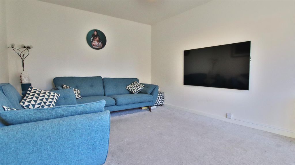 Property photo 3 of 12 Img_0397.Jpg