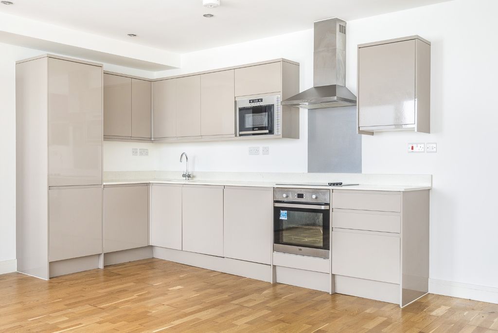 Property photo 1 of 17 4343060