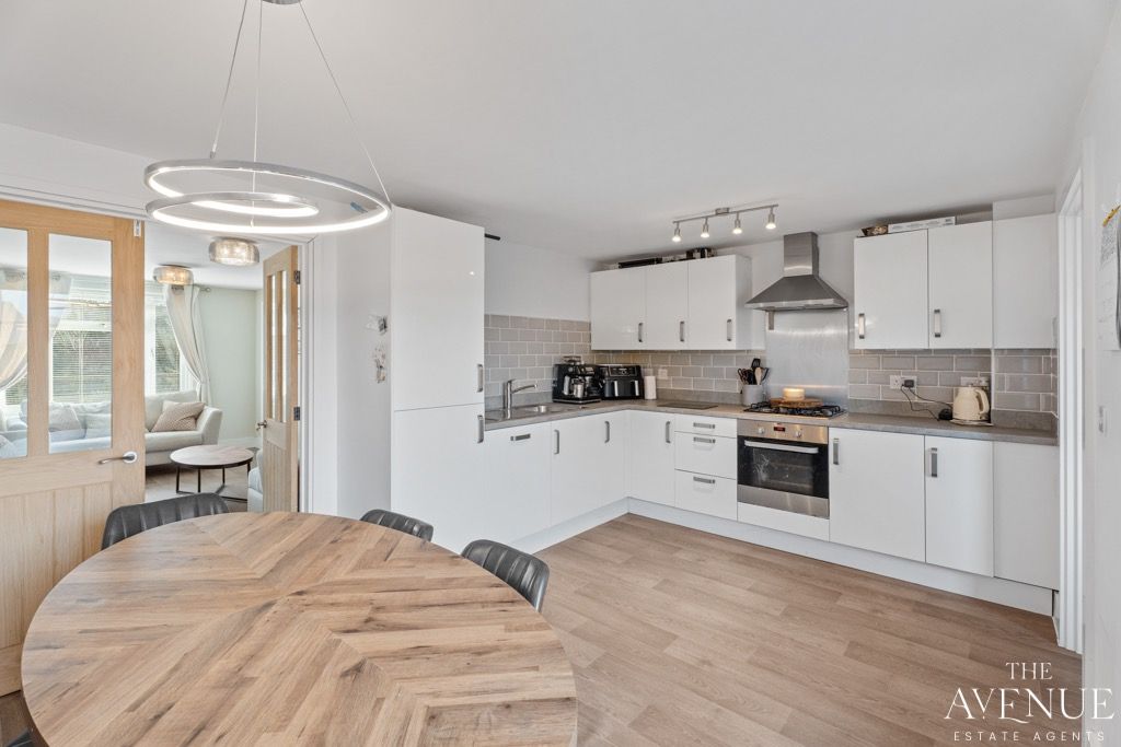 Property photo 3 of 36 4924565